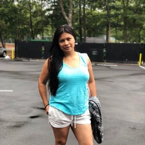 Meet your Posher, Daniela